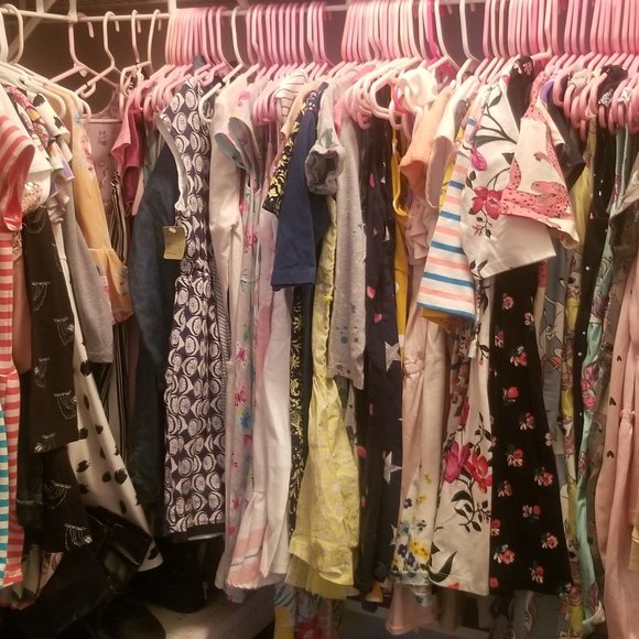 Meet your Posher, Gina - Picture 1 of 2